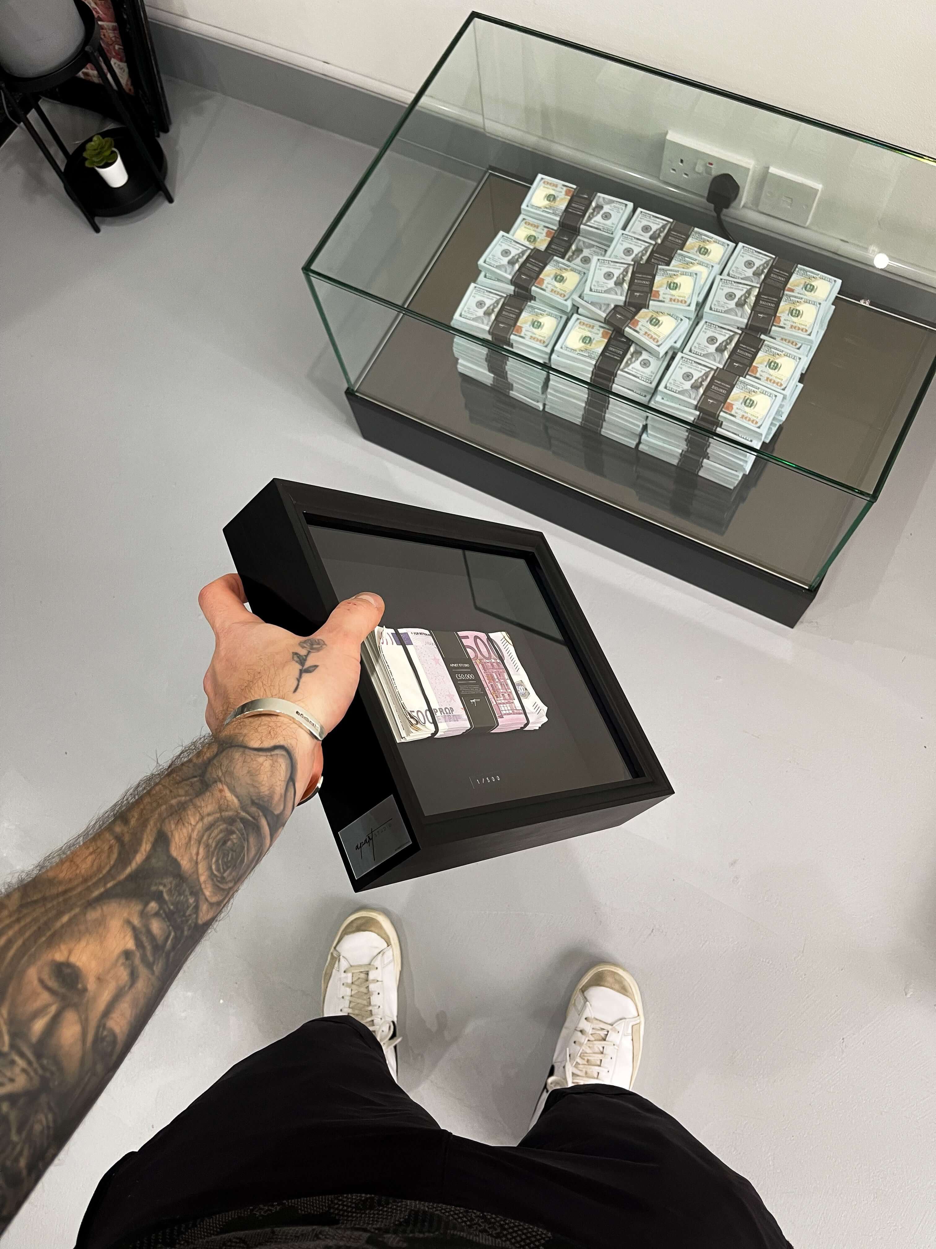 Aged Stack Frame - EUR 500 - Image 3